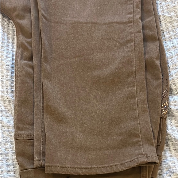 Brown Straight Leg Jeans with Embroidered Design - Picture 6 of 6